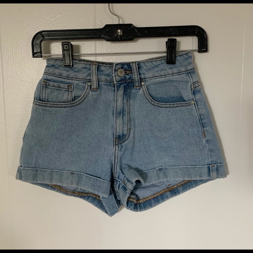 Cute PacSun mom shorts!